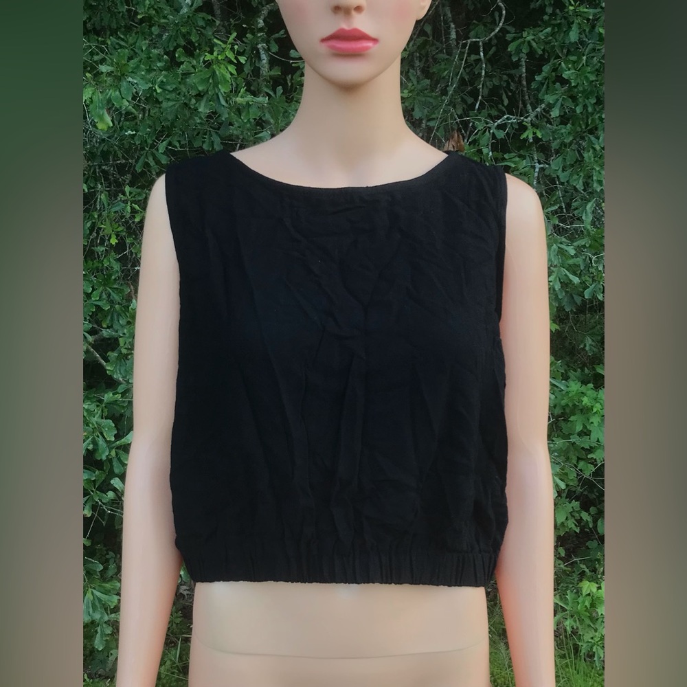 NWT Automet Sleeveless Crop Top